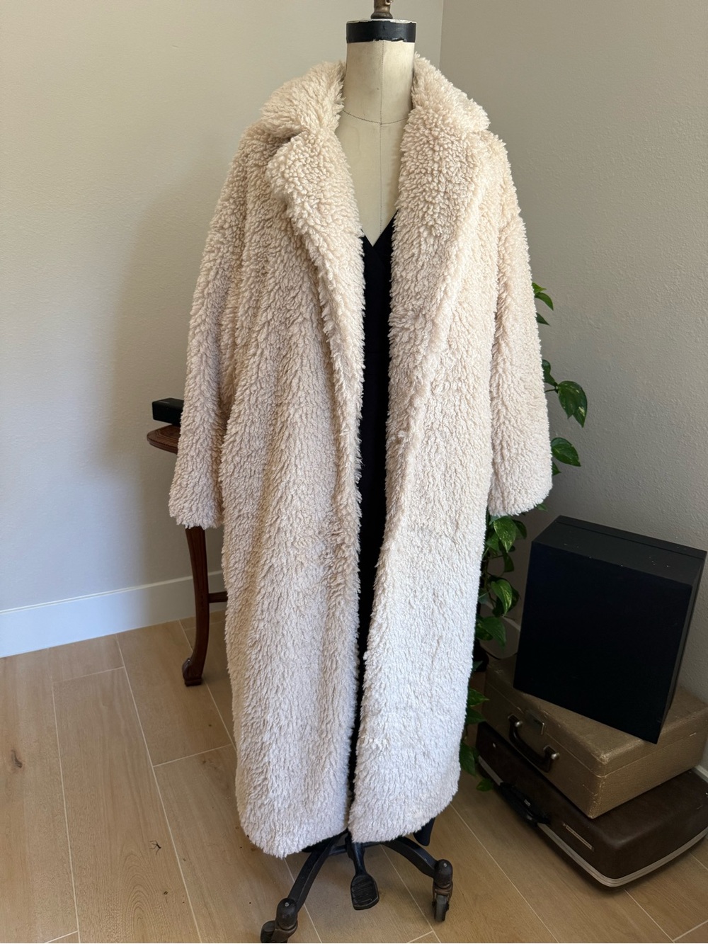 NWT Sugar Poison Teddy Bear Coat Long Faux Fur Sherpa Trench Jacket Beige M